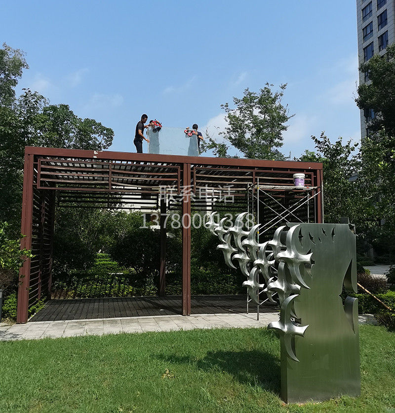 防腐木加裝玻璃頂