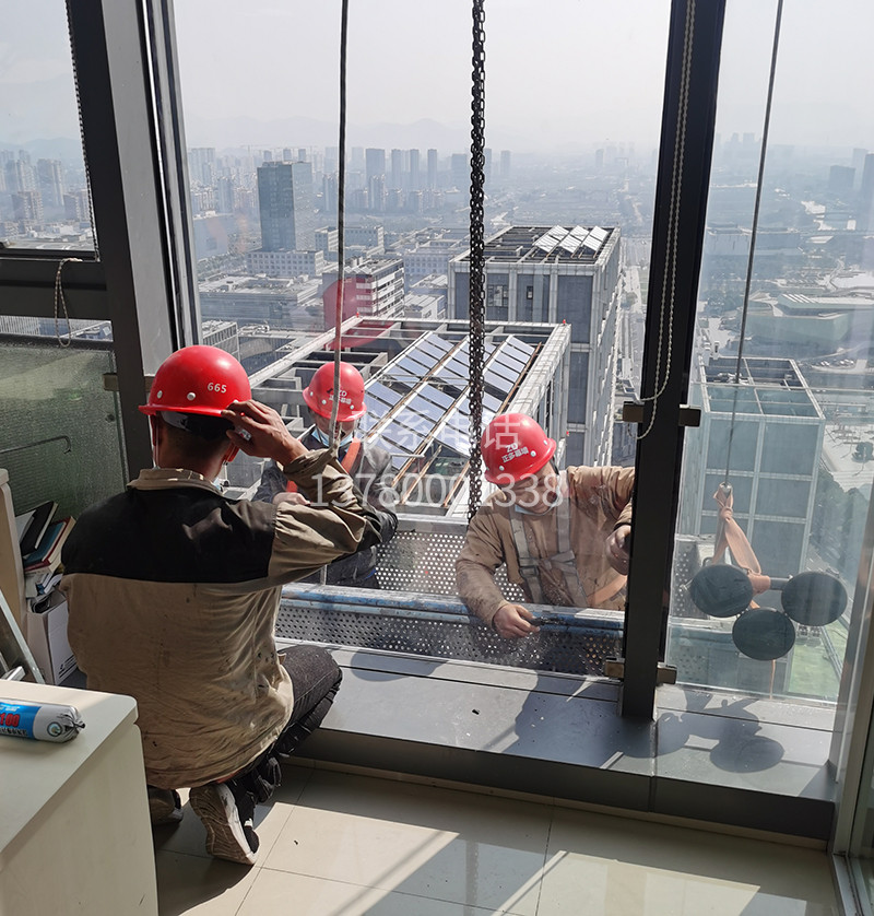 金融硅谷高空作業(yè)